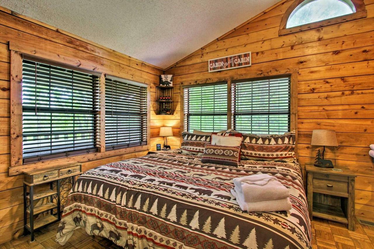River Rush- Cozy Riverfront Cabin 5 Mi To Pigeon Forge Sevierville Exterior photo